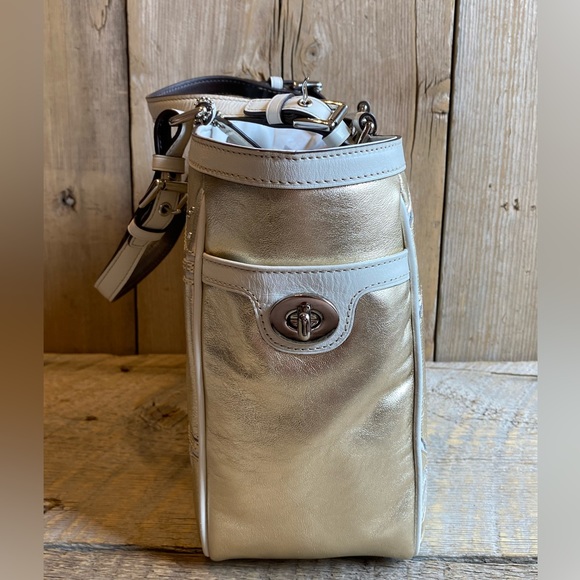 NWT Coach Pieced C Studded Gallery Tote and Wristlet - Picture 5 of 14